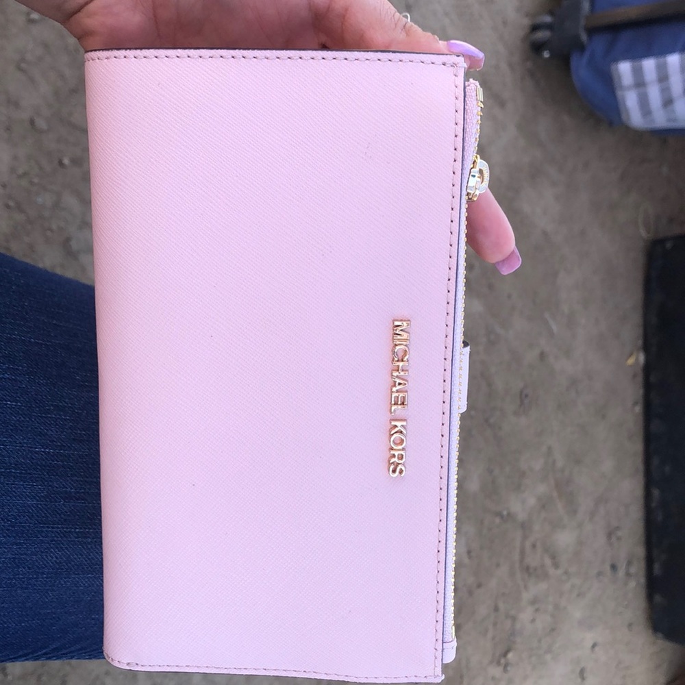 New Michael kors wrist bag